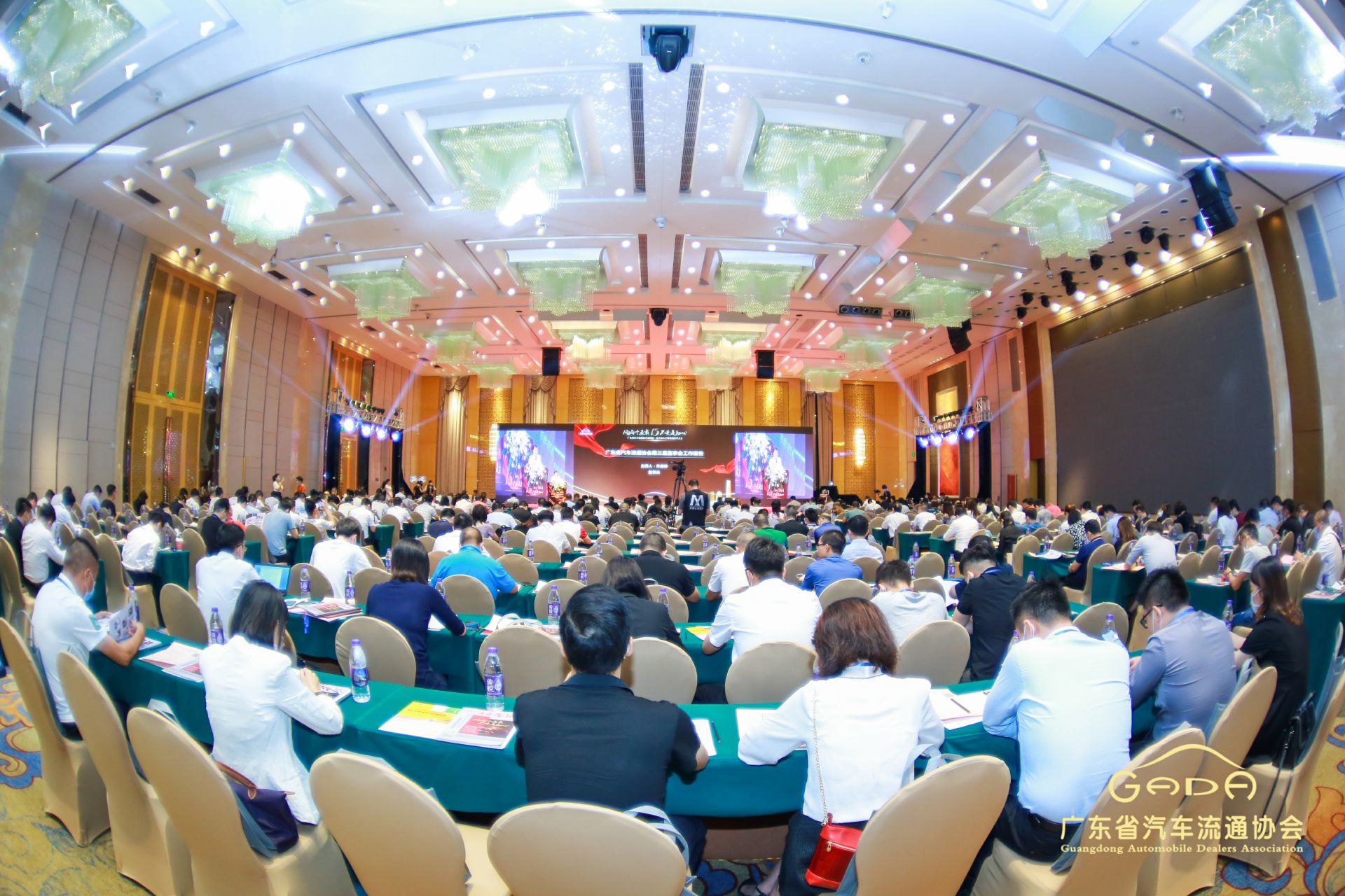 喜报丨三亚袁建数据备份与恢复有限公司“包揽”省汽车流通行业颁奖礼53项大奖(图1)