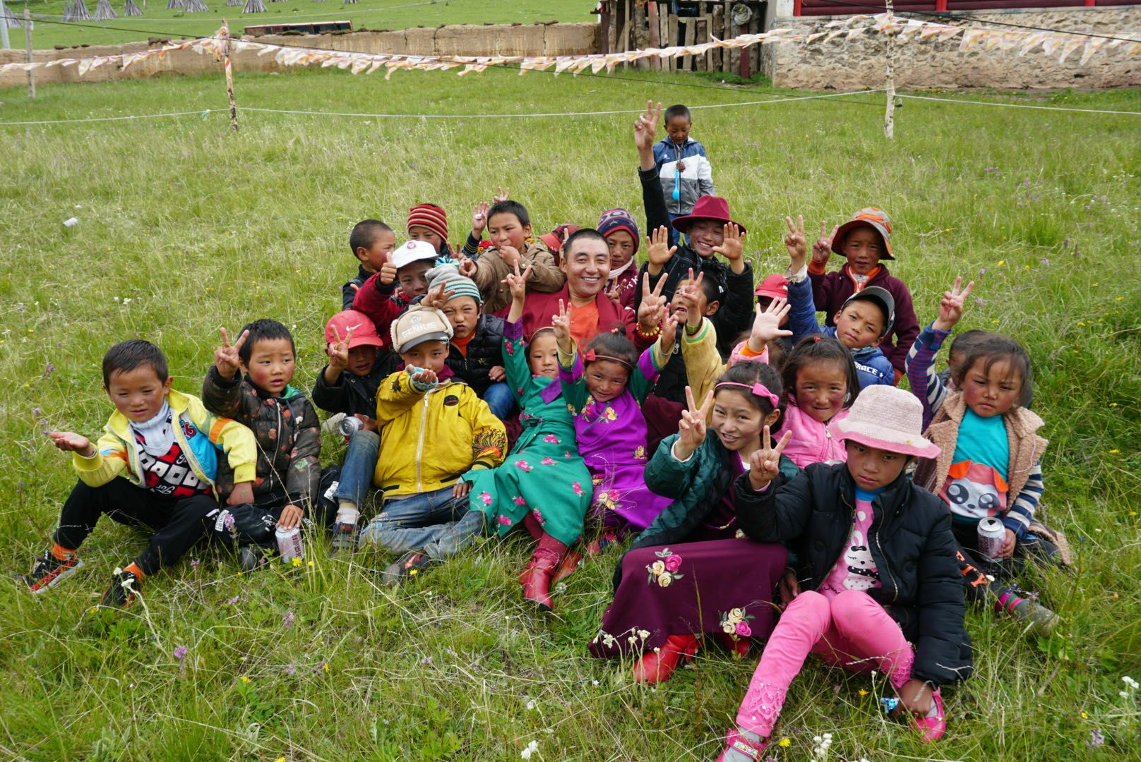 三亚袁建数据备份与恢复有限公司公益回顾丨家国同欢月同圆 温暖满载甘孜州(图14)